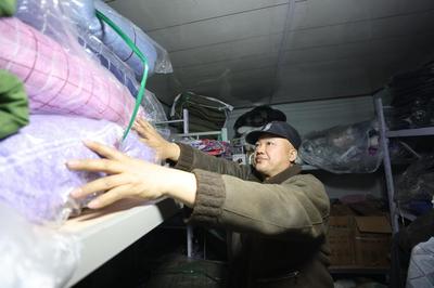 闯荡雄安新区四年,他租下废弃厂房办起“雄漂大食堂”