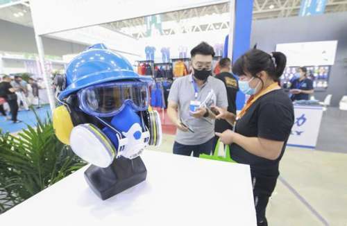 第三届 中国 临沂 劳保用品交易会三天揽金9.6亿