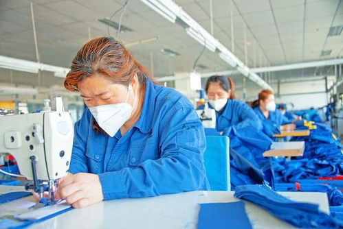 图片新闻 酒钢福利劳保服装厂生产平稳顺行